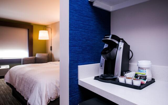 Holiday Inn Express & Suites Rehoboth Beach by IHG