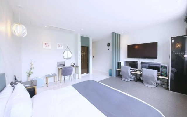 Stay-inn Hotel