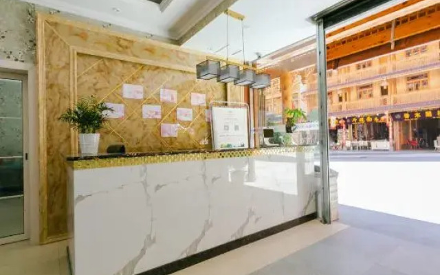 Shunxin Holiday Hotel (Luding Hailuogou Branch)