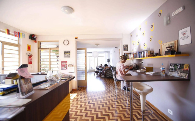 Café Hostel