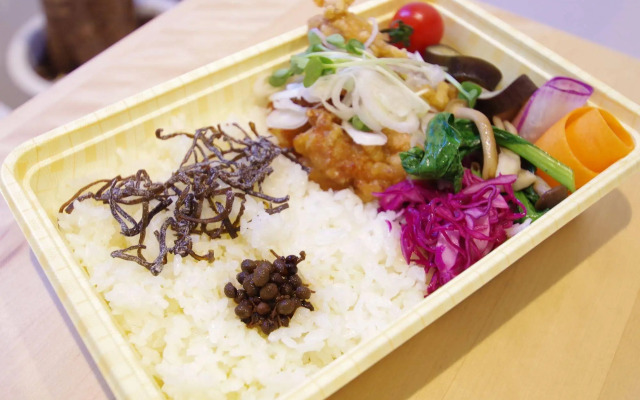 Ark Hostel & Cafe Dining