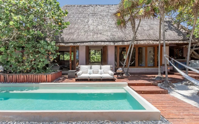 Anana Casa Cantarena Beachfront Meals Included