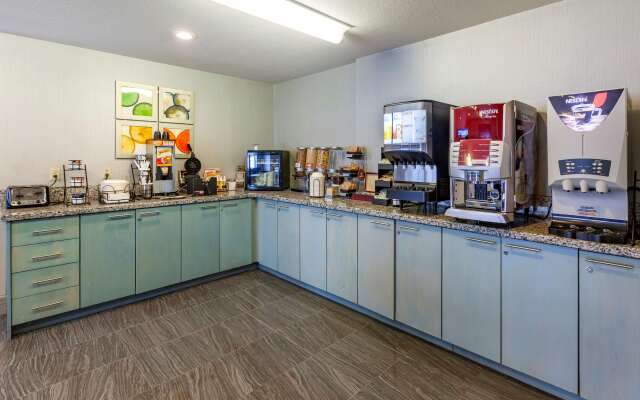 Best Western Plus Woodstock Inn & Suites