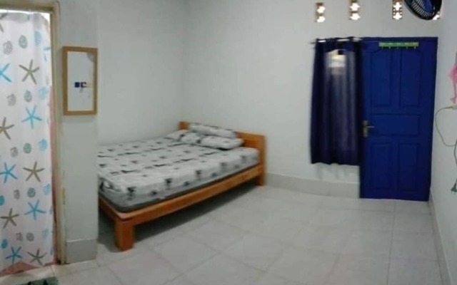 OYO Life 93015 Kos Anto