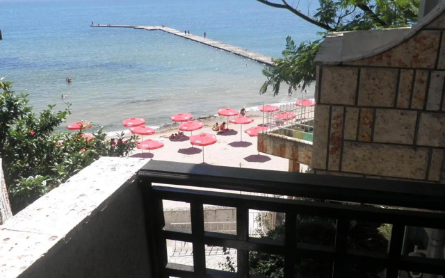 Hotel Oasis