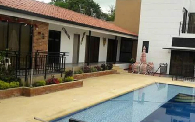 Casa Vacacional Con Piscina en La Mesa
