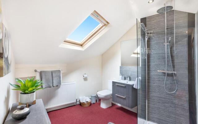Dragon Loft Apartment