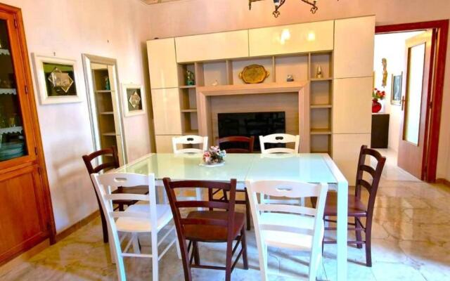 Trekking Lovers Vacation Home With Town View