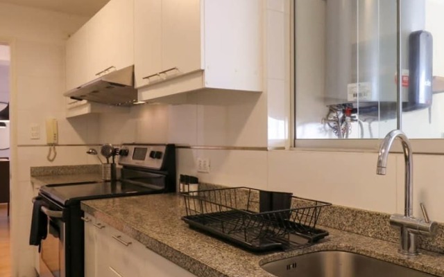 Lovely 3BR With Balcony in Miraflores