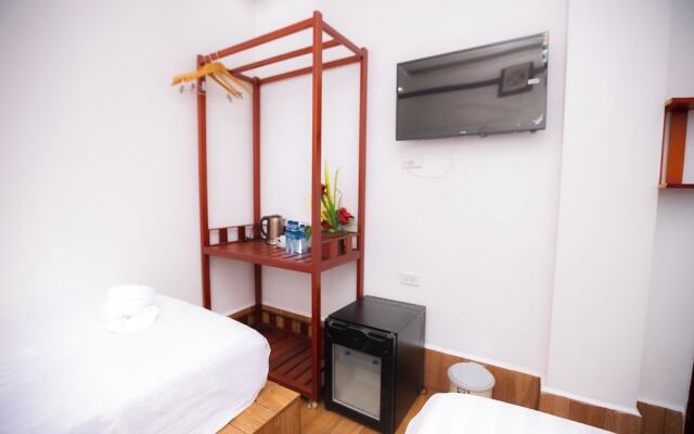 Ruby Riverside Hotel & Hostel