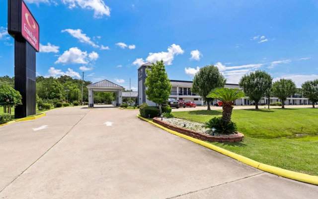 Econo Lodge Inn & Suites Ocean Springs - Biloxi