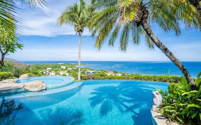 Luxury Villa Hot Tub Ocean Views Fully Staffed