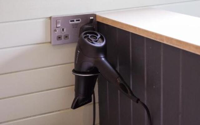 Inchree Rooms & Chalets
