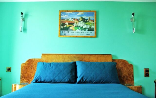 Twentieth Century B&B