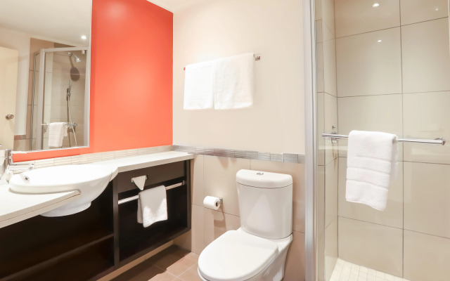 Garden Court Nelson Mandela Boulevard