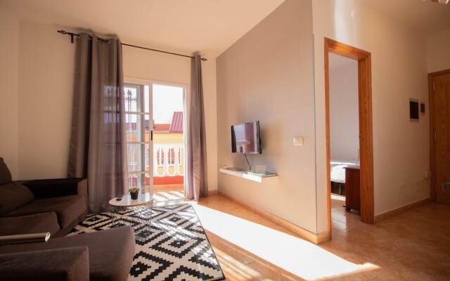 Tree Bedroom Apartament Near Santa Cruz