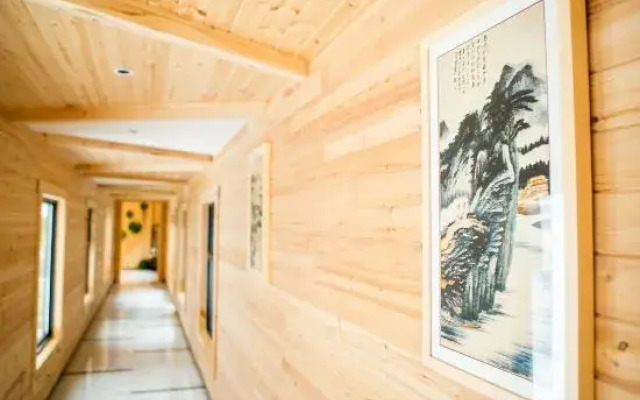 Starway Hotel