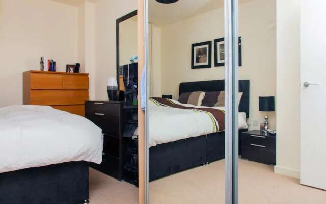 Modern 2 Bedroom Apartment With Amazing View