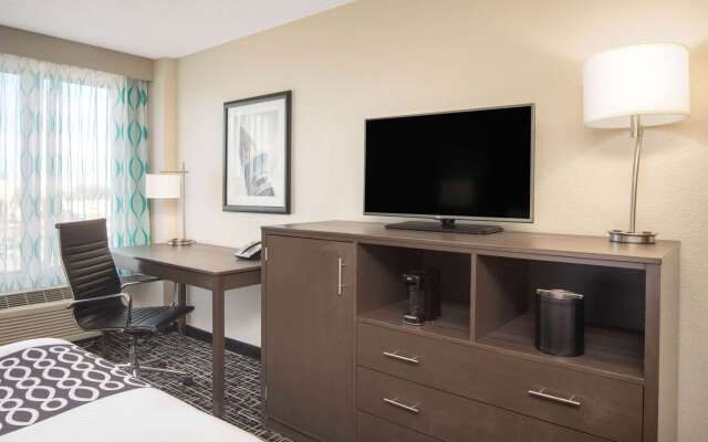 La Quinta Inn & Suites by Wyndham Atlanta Airport North