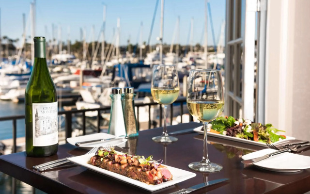 Hilton San Diego Airport/Harbor Island