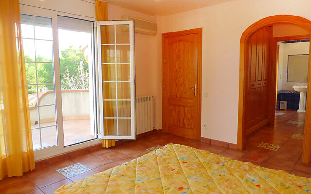 Casa Caleta - Three Bedroom