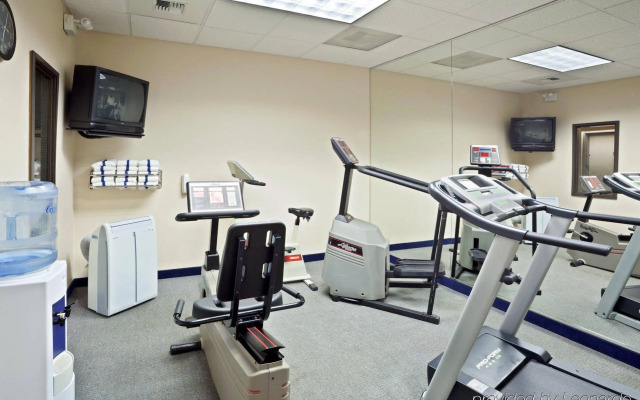 Holiday Inn Express & Suites Tacoma by IHG