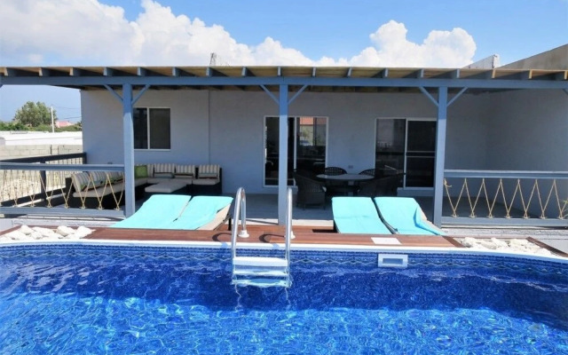 Turquoise Villa