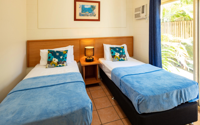 Cairns Queens Court – Guest Rooms – Cairns