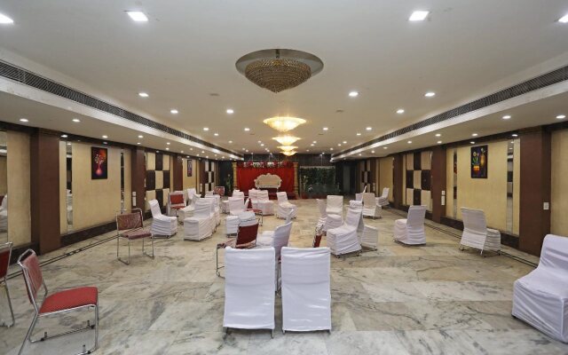Hotel Vanaya Palace by OYO Rooms