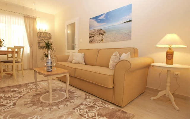 Apartment 1654
