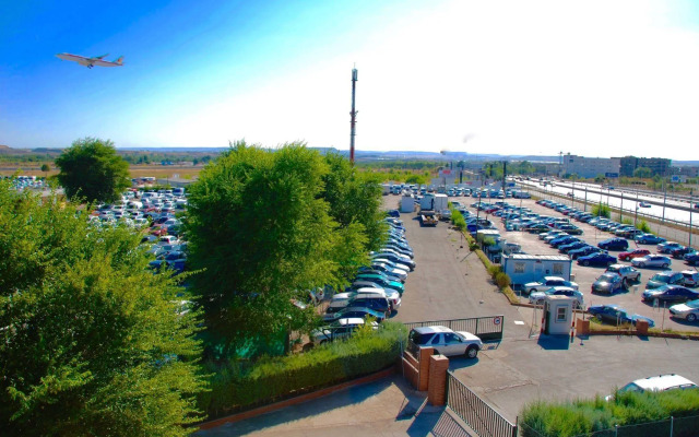 AP Hotel and Parking