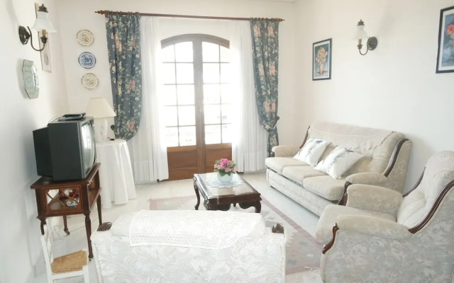 A11- Windmill Apartment With View by Dreamalgarve