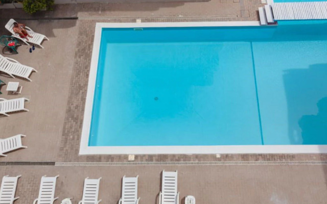 Alluring Apartment in Alba Adriatica near Sea