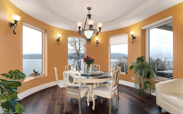 Beach Ave Castle Luxury Vacation Rental