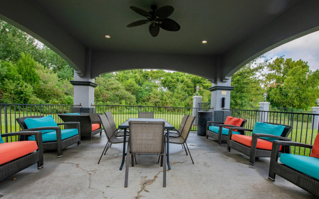 Comfort Suites Oil Center