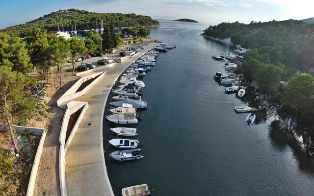 Plavi Val Apartments