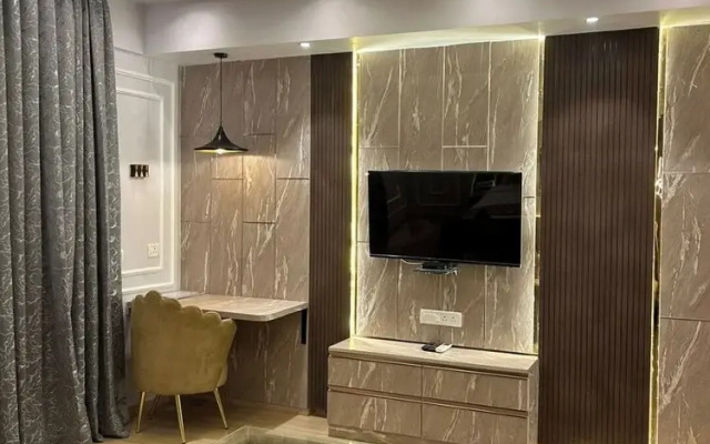 The Origin Suites opp Hyatt Regency