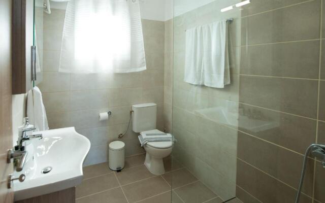 Darmanin Apartment 3 Gyalos Corfu