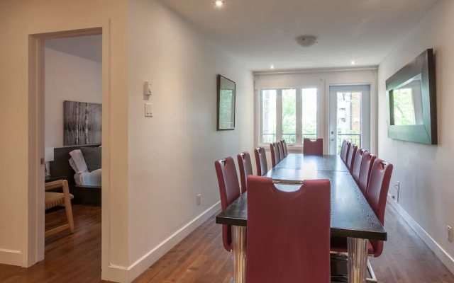 LMVR - LuxApt 3 - 7 bedrooms 2 bathrooms