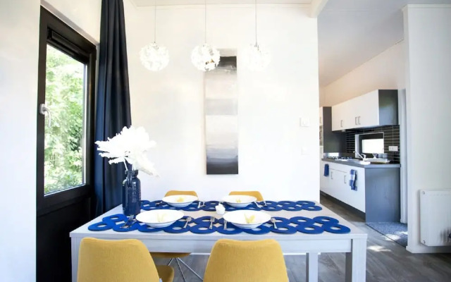 Holiday Park Home With Modern Charm