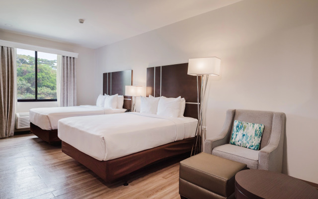 Comfort Inn & Suites Tobago