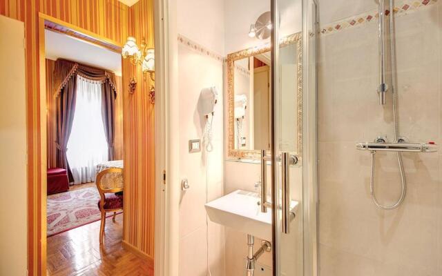 Domus Colosseo Hotel