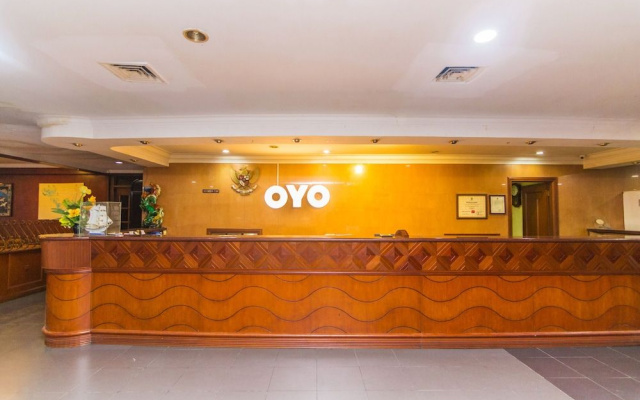 OYO 2065 Holly Sentosa Hotel