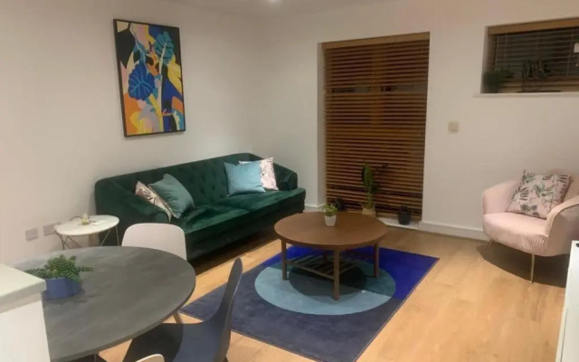 MAIDENHEAD Stylish and modern 2 bedroom apartment