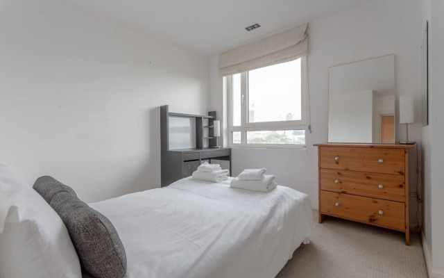 Fantastic 2 Bedroom Apartment Near Canary Wharf