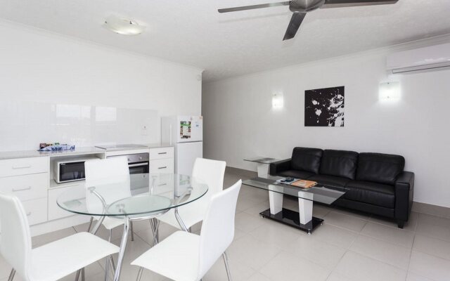 Broadbeach Travel Inn Apartments