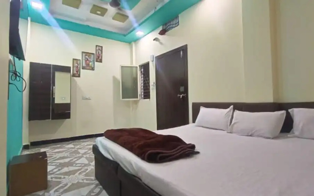 Goroomgo Priyanshi Palace Ujjain