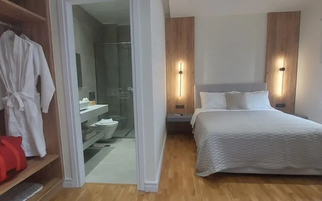 Elite Patras Suites