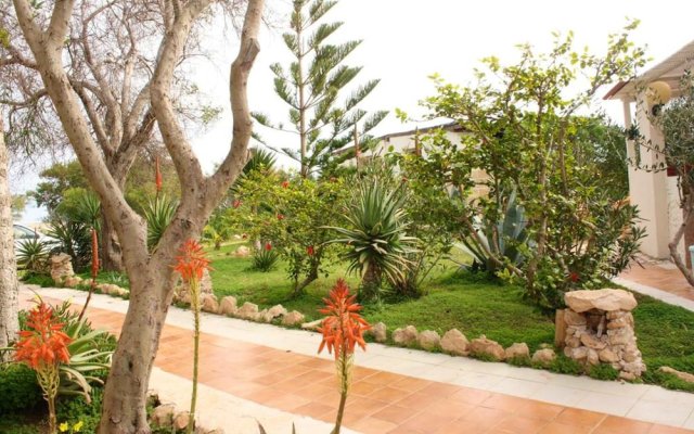Apartment With 2 Bedrooms in Lampedusa, With Wonderful sea View, Enclosed Garden and Wifi - 1 km From the Beach