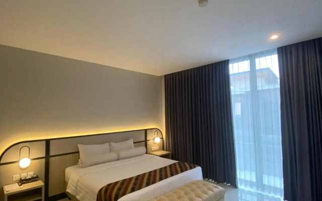 Front One Harvest Hotel Wonosobo